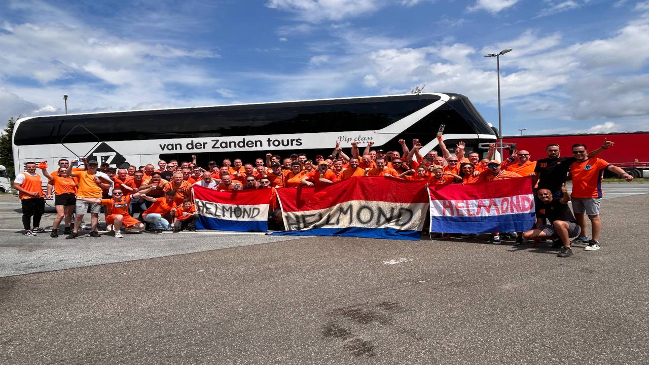 De Helmondse club is met een bus vol supporters vertrokken naar Duitsland (eigen foto)