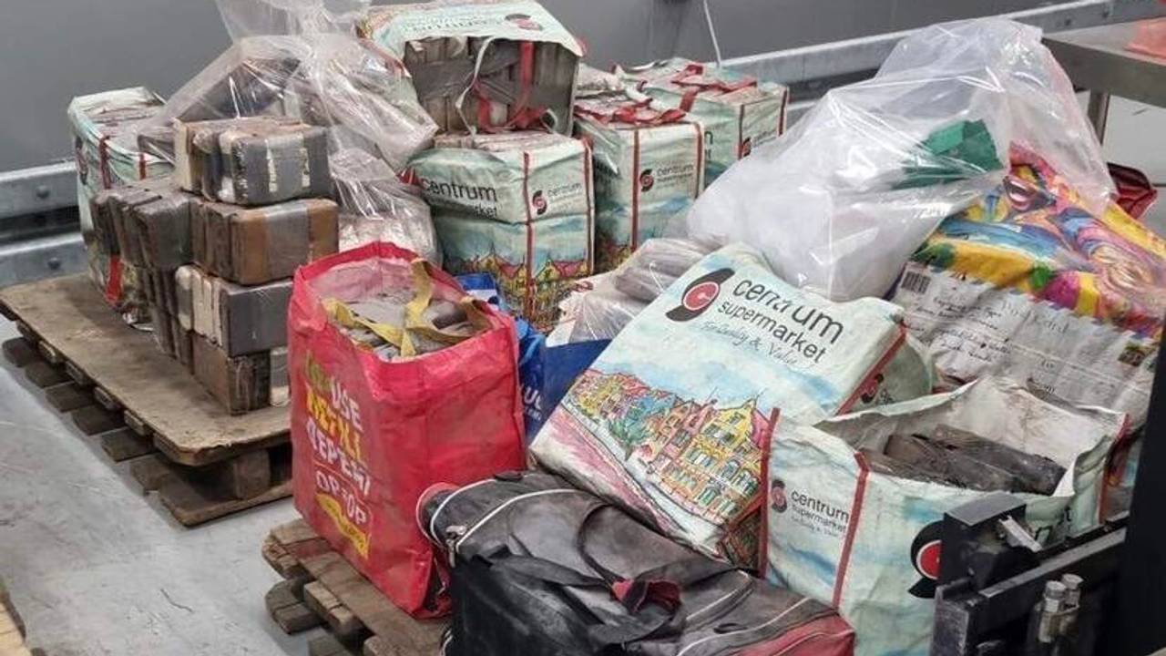 De 543 kilo coke met bestemming Oud-Gastel (foto: douane) 