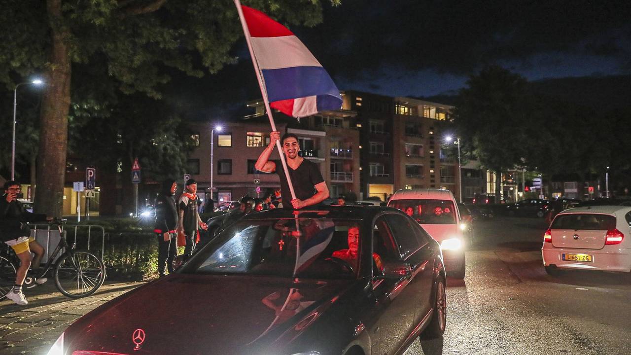 Ook in Oss werd er zaterdagavond getoeterd (foto: ANP).