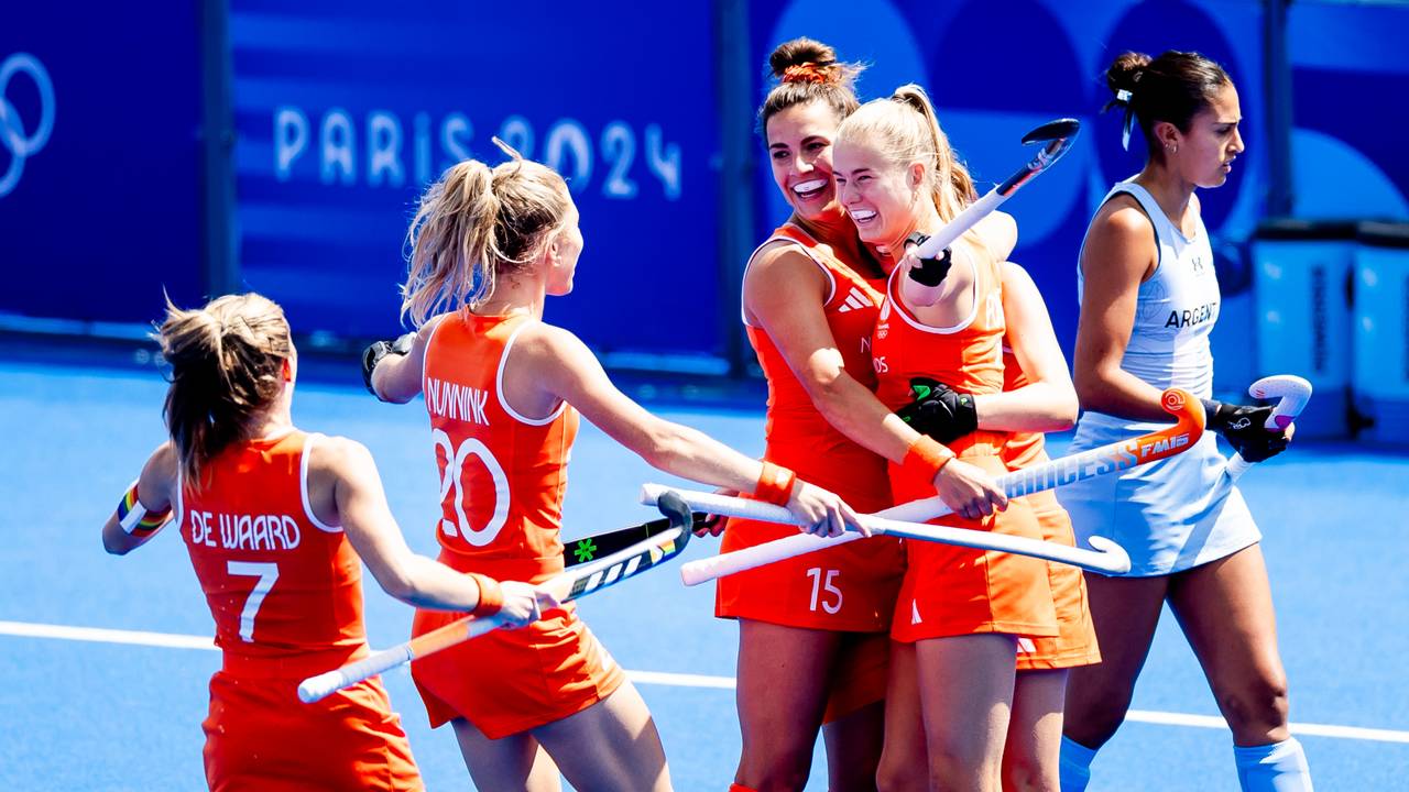 Vreugde na de 1-0 tijdens de halve finale hockey tegen Argentinië (foto: ANP / Remko de Waal).