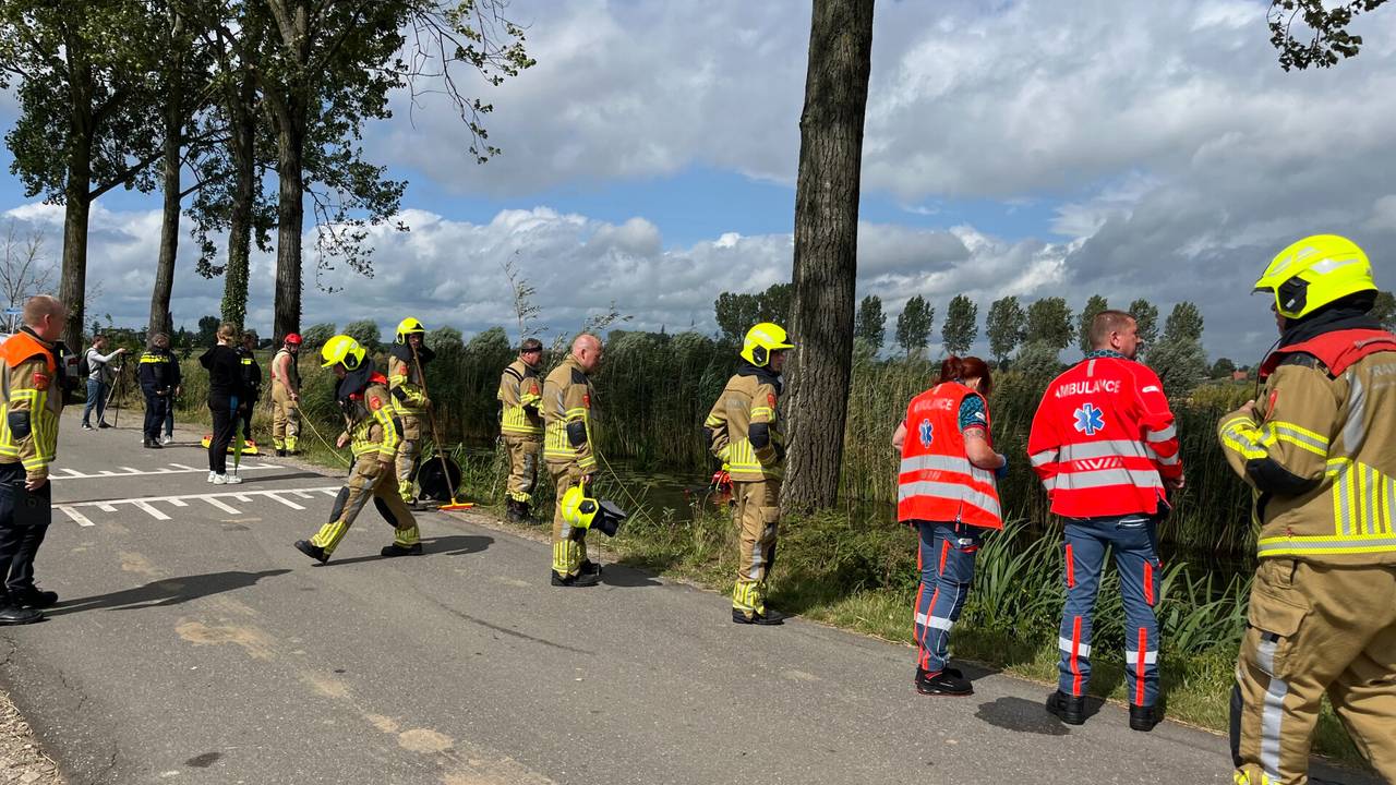 Veel mensen waren vrijdagmiddag op zoek naar de man (foto: Jeroen Stuve / SQ Vision).