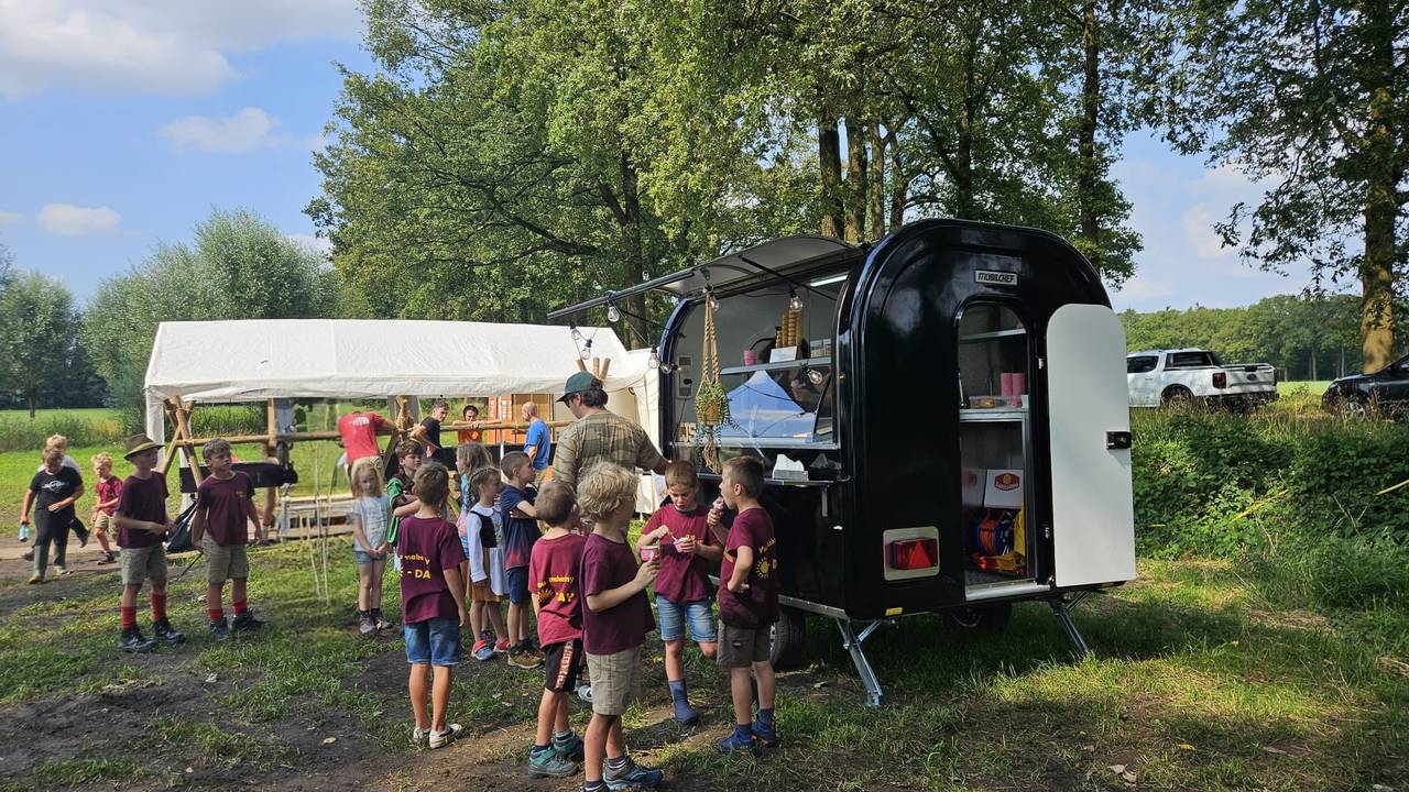 De verdwenen foodtruck met ijsvitrine van Topfeestjeverhuur (Foto: Jesse Scharff)