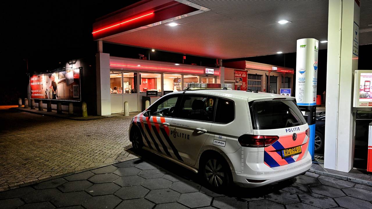 Het tankstation waar de man is aangehouden (foto: Toby de Kort/SQ Vision).
