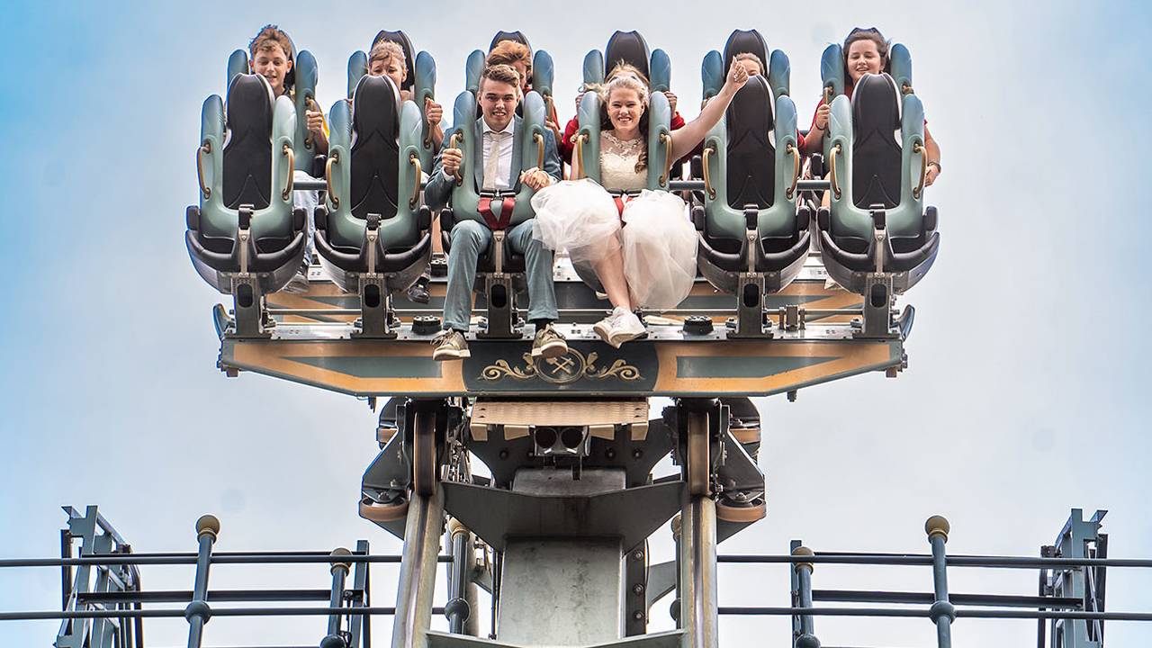 Tjeerd en Gelien in de Baron (foto: Suzan van de Wiel/Bruidsfotograaf Den Bosch).