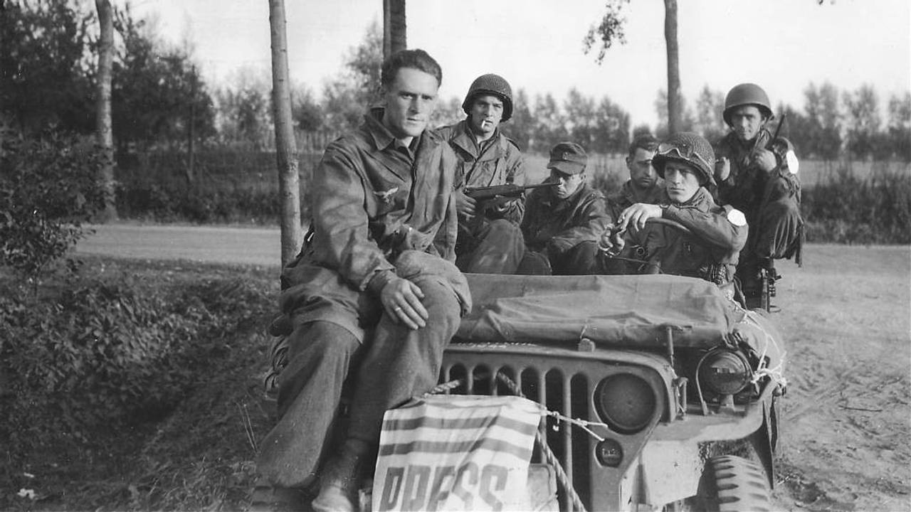 Duitse krijgsgevangenen op pers-Jeep bij Havelt, Veghel (foto: archief)