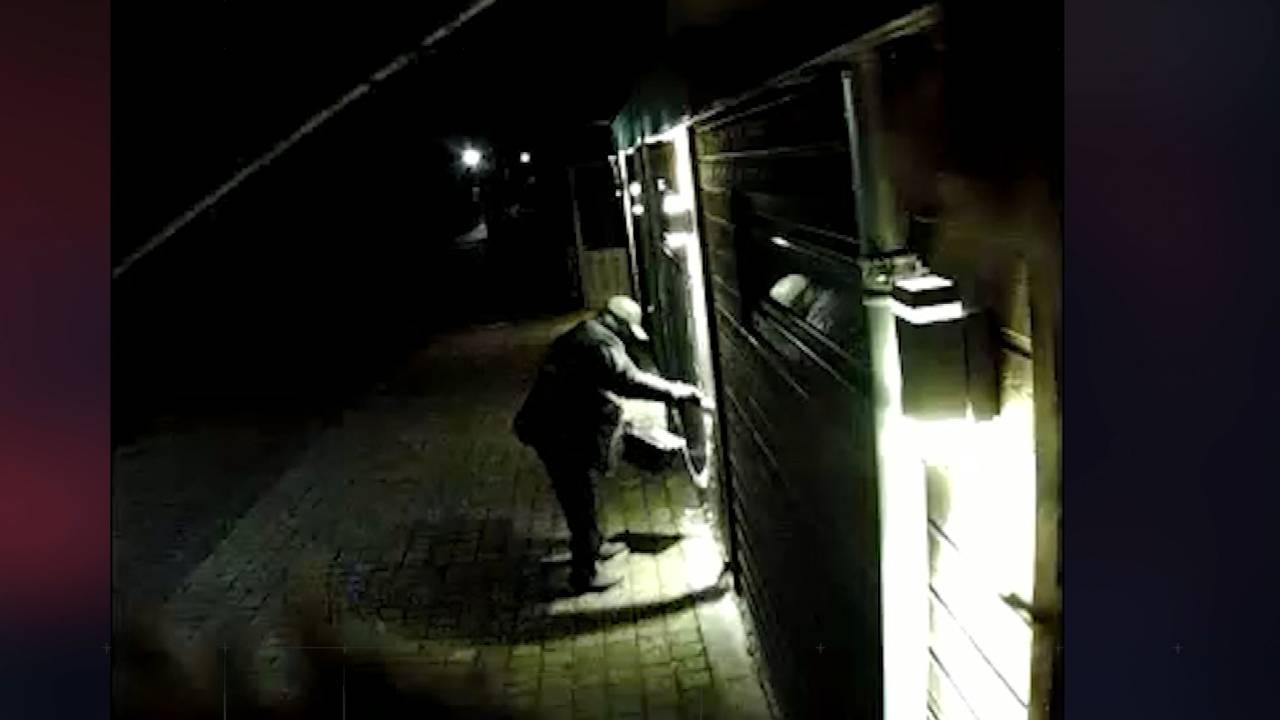 De politie toont nieuwe beelden van de brand op Prinsenmeer. (foto: Bureau Brabant)