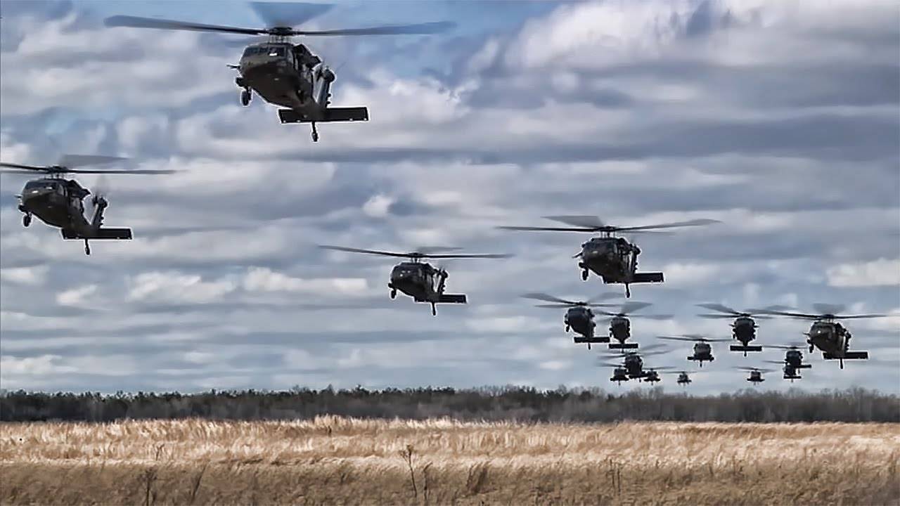Black Hawks van de US 101st Airbornedivision in actie (foto: 101 Airborne Div)