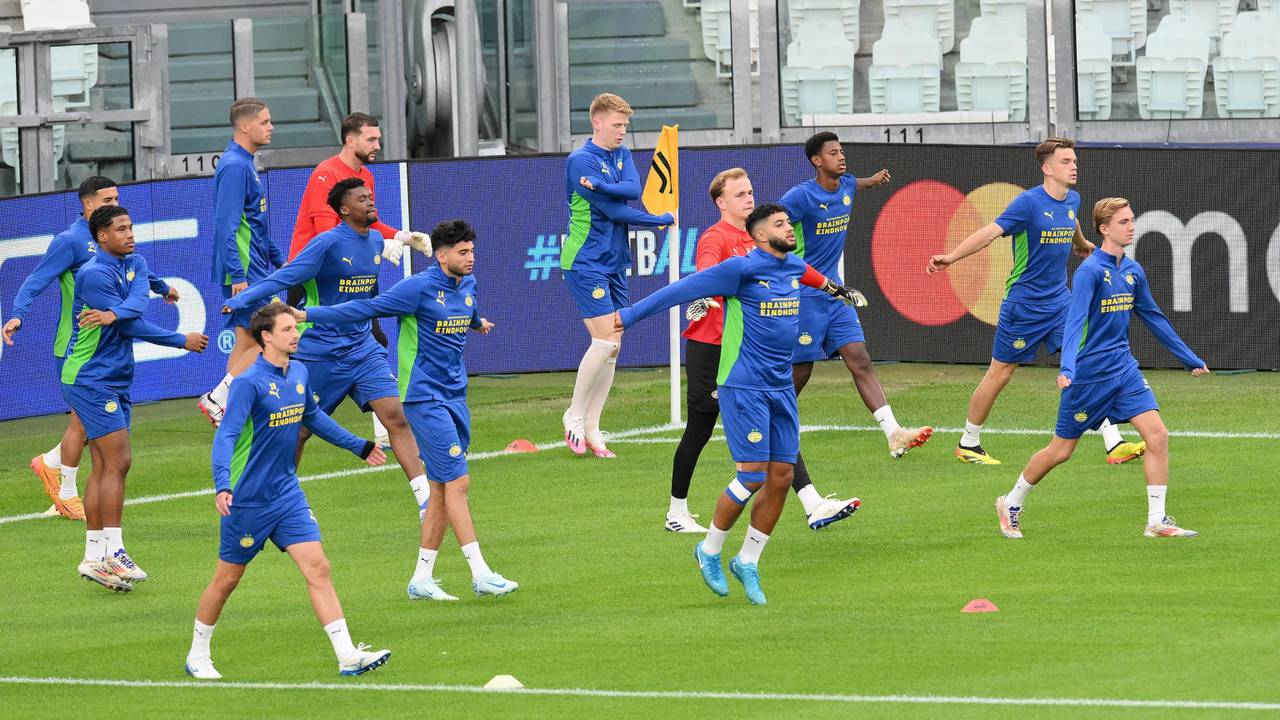 PSV traint in Turijn (foto: ANP).