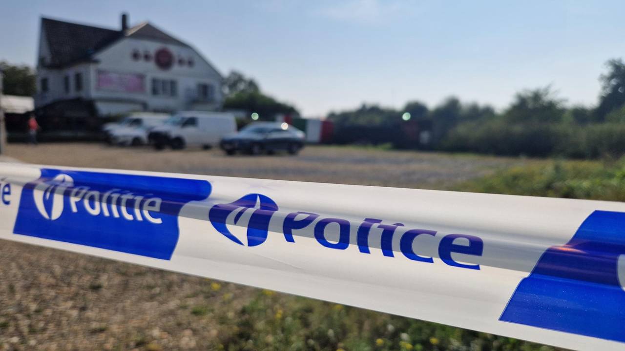 Onderzoek bij de parenclub in Maaseik (foto: Noël van Hooft).