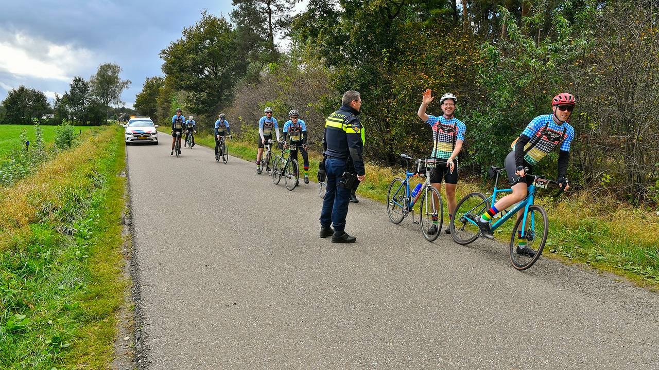 Andere deelnemers aan de toertocht (foto: Rico Vogels/SQ Vision).