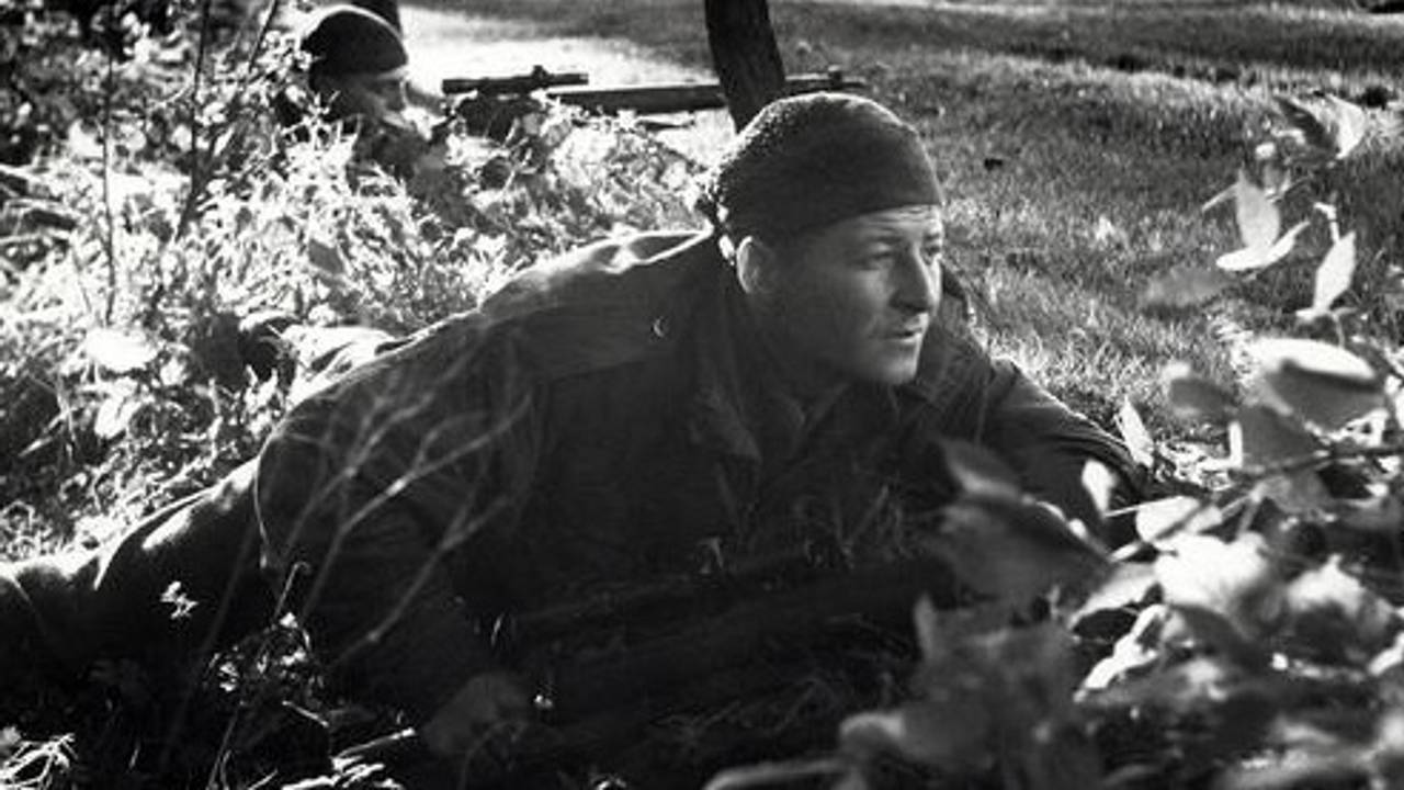 Canadese 'snipers' in de Zuidwesthoek, oktober 1944 (foto: archief)