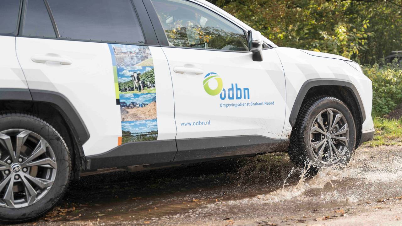 Een auto van de omgevingsdienst (Foto: ODBN).