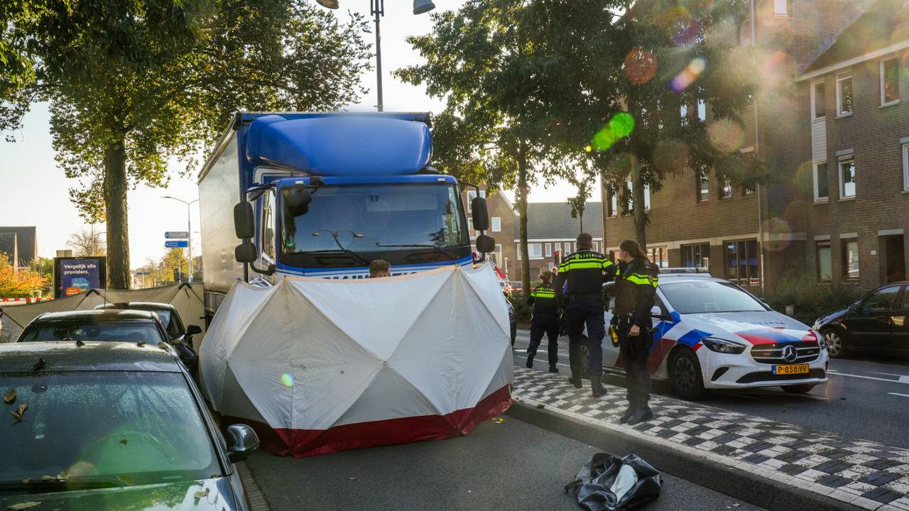 Meisje overleden na ongeval met vrachtwagen.