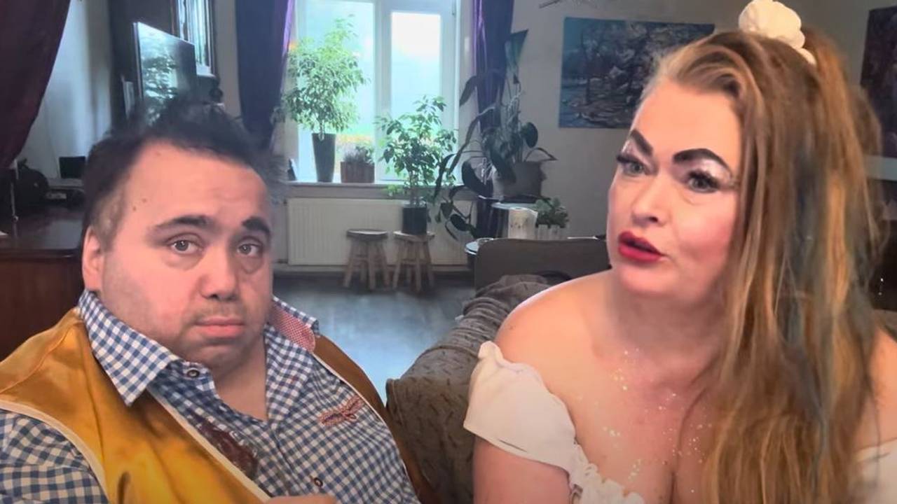 Het duo Mel en Den (foto: YouTube).