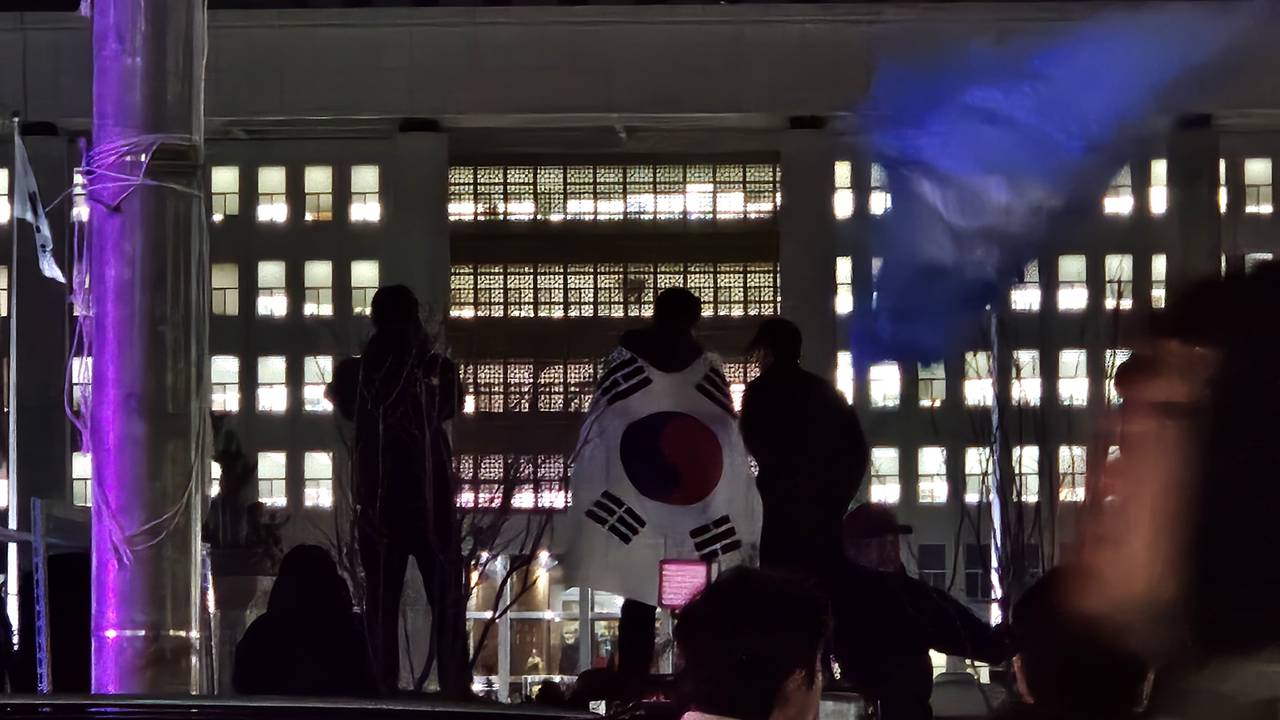 Protesten in de hoofdstad Seoul (Foto: Bastiaan Flikweert, alle rechten voorbehouden).