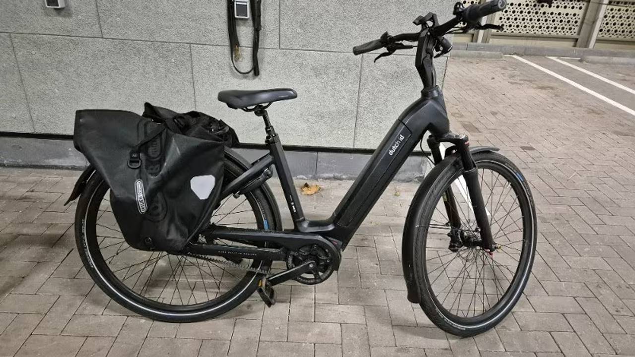Een van de gestolen elektrische fietsen (foto: politie)