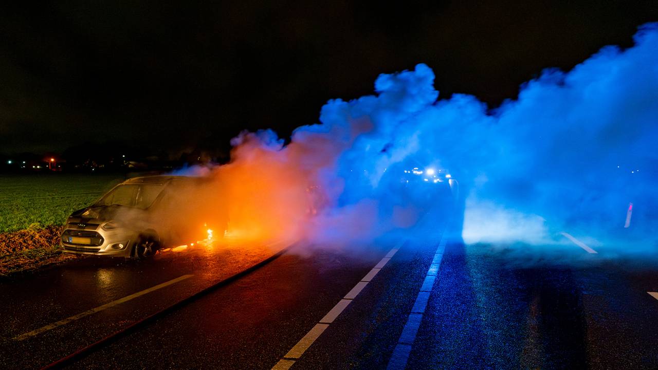 Veel rook door de brand (foto: Jurgen Versteeg / SQ Vision).