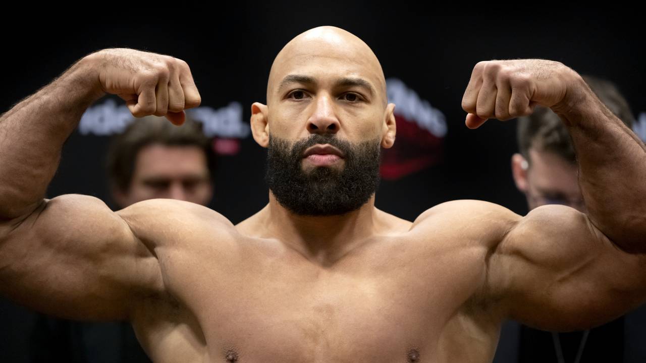 Roy Meyer na afloop van de staredown in aanloop naar Boxing Influencers (foto: ANP / Sander Koning)