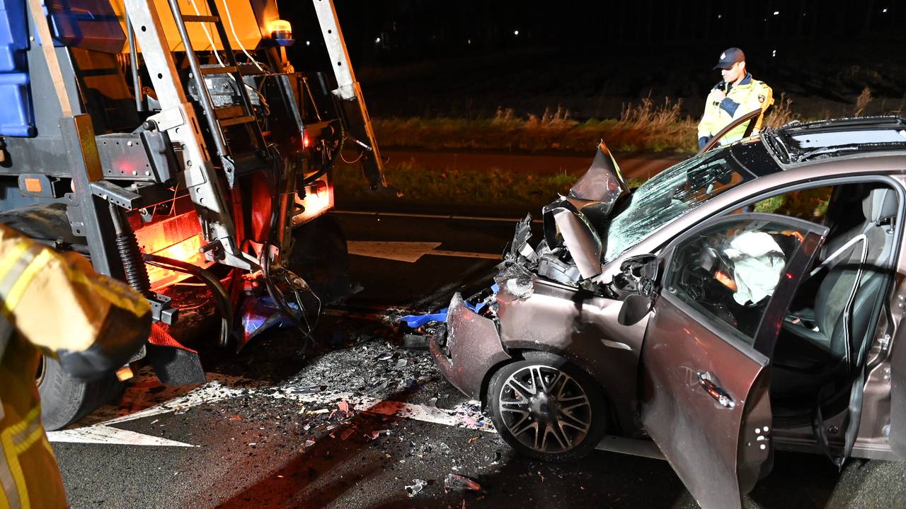 Ook tweede slachtoffer overleden na botsing op strooiwagen.