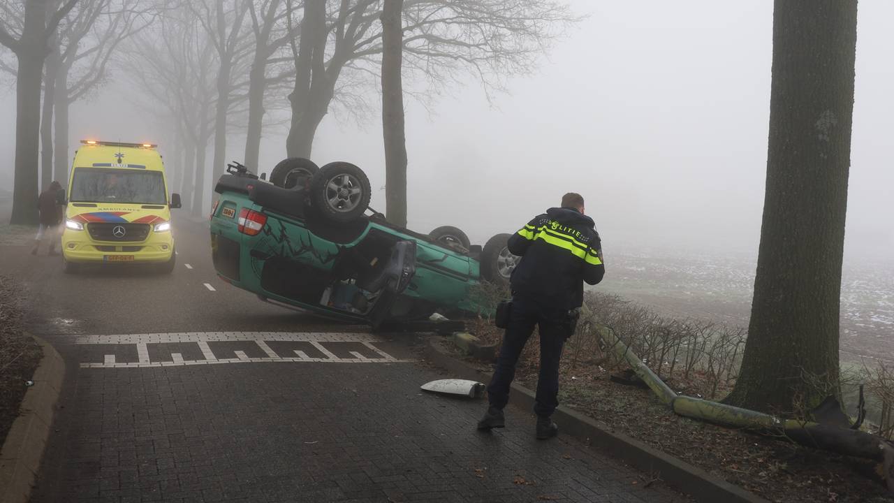 In Venhorst ging het zaterdagochtend mis in de mist (foto: Kevin Kanters / SQ Vision).