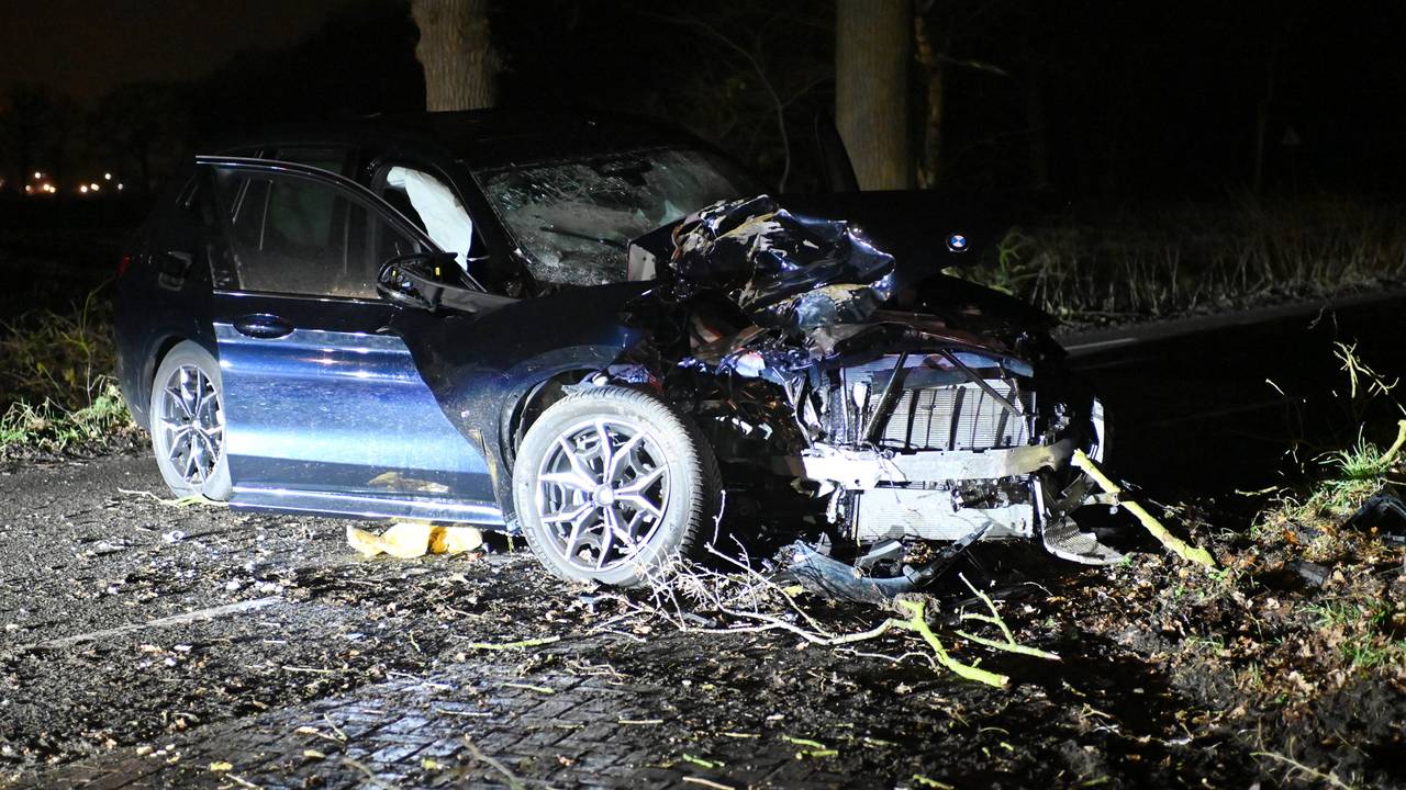 De weg was even afgesloten voor verkeer (foto: SQ Vision/Perry Roovers).