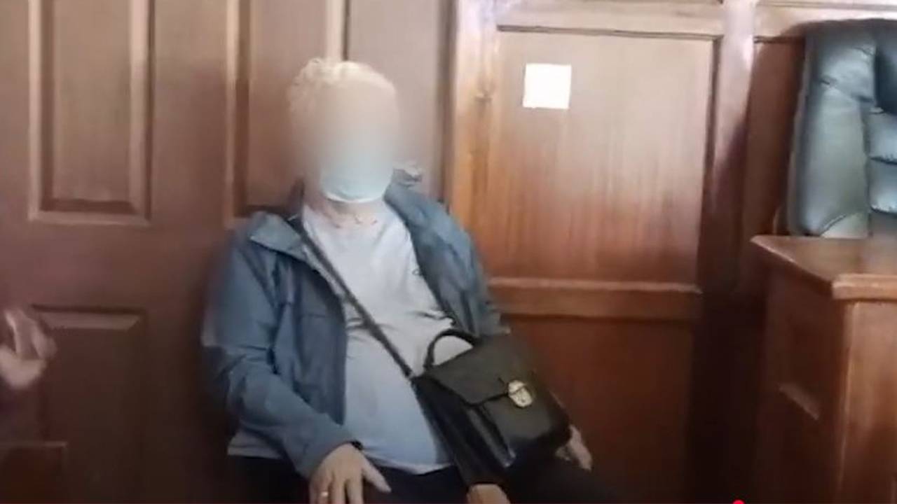 Jan in 't V. in de rechtbank in december (foto: The Star / Kenya).