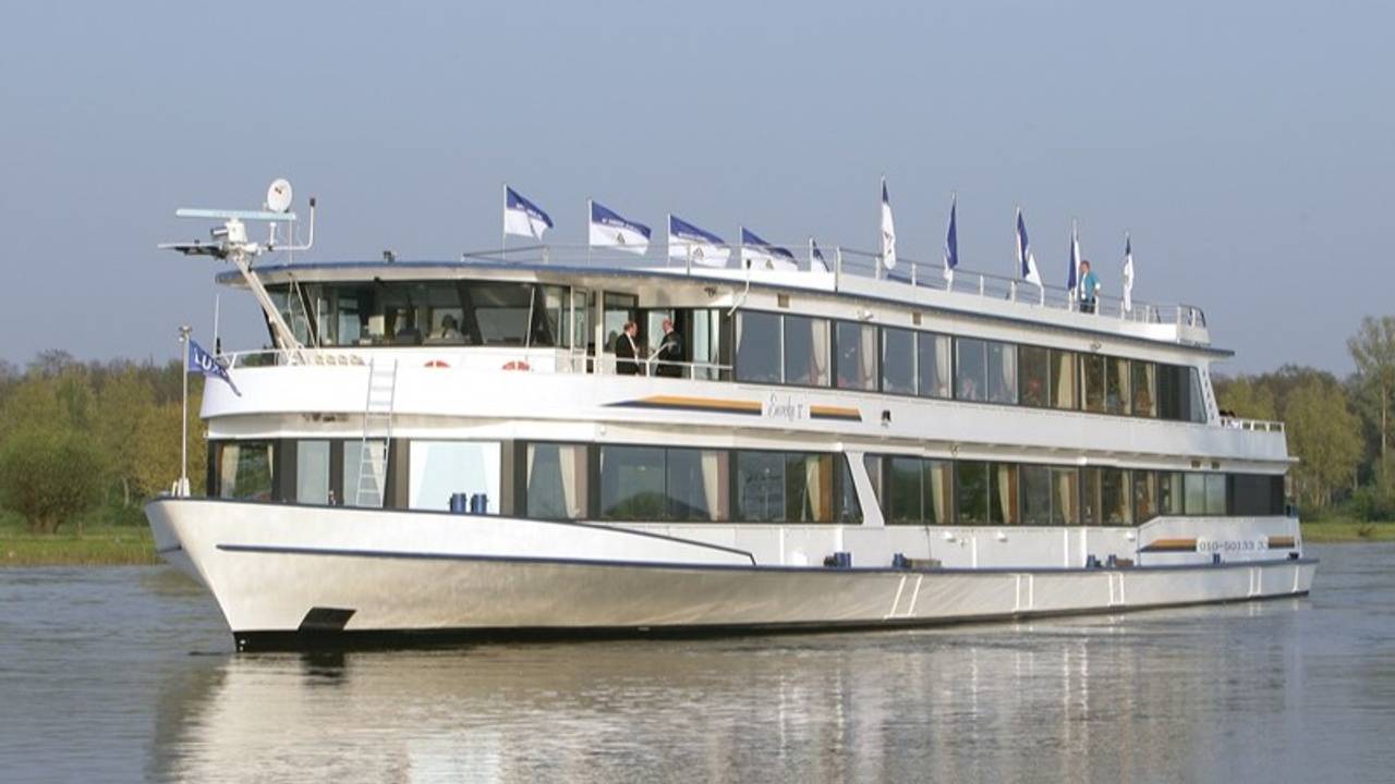 De boot waarmee de Zonnebloem over de Waal en Maas vaart (foto: de Zonnebloem).