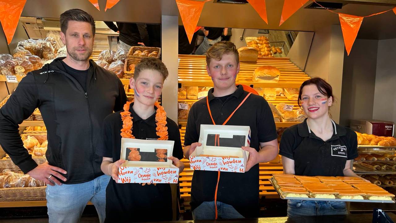 De tompoucen met mogelijk een gouden plak (foto: Floortje Steigenga).