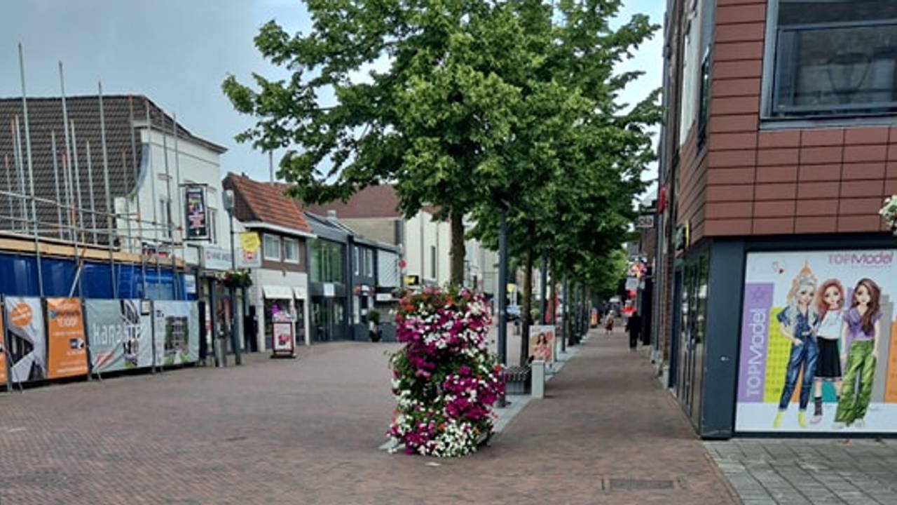 De mishandeling vond plaats in de Stationsstraat in Waalwijk (foto: politie).