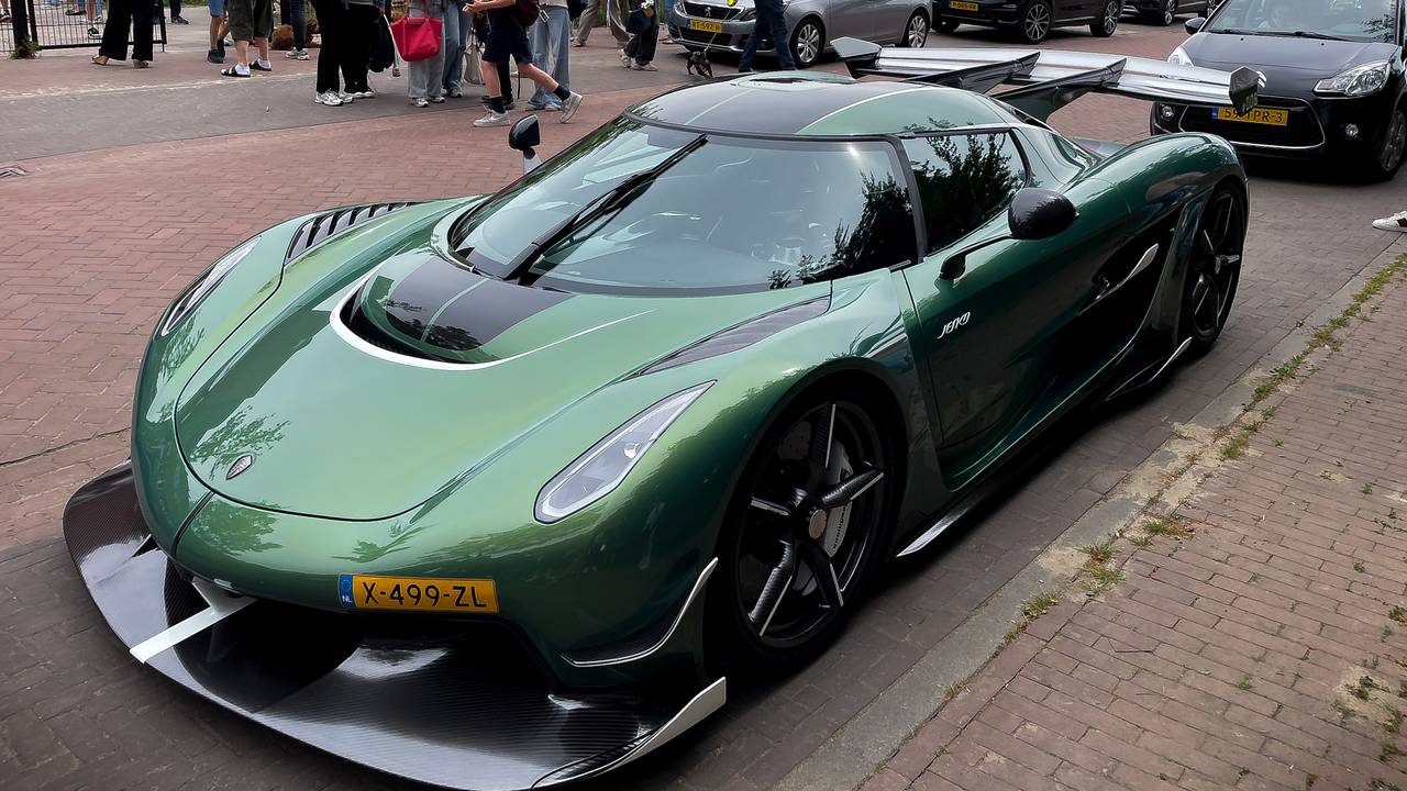 De donkergroene parel voor Siebs school (foto: Sieb Robertz).