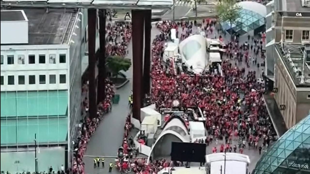 Het wordt druk in de stad (Foto: holland2stay/ TikTok.)