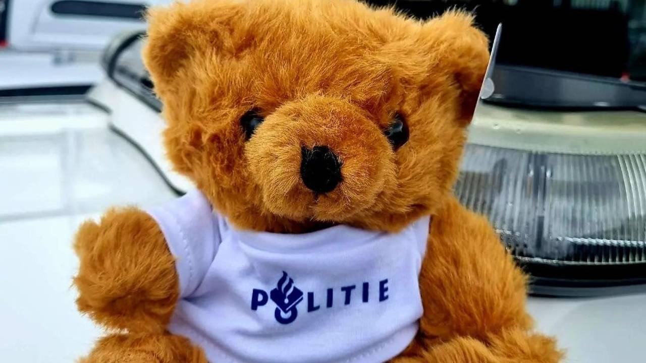 Een traumabeertje van de politie (foto: politie).