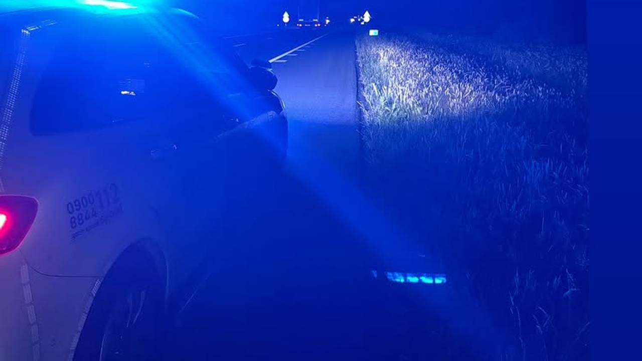 Fietser van snelweg gehaald (foto: Politie De Kempen).