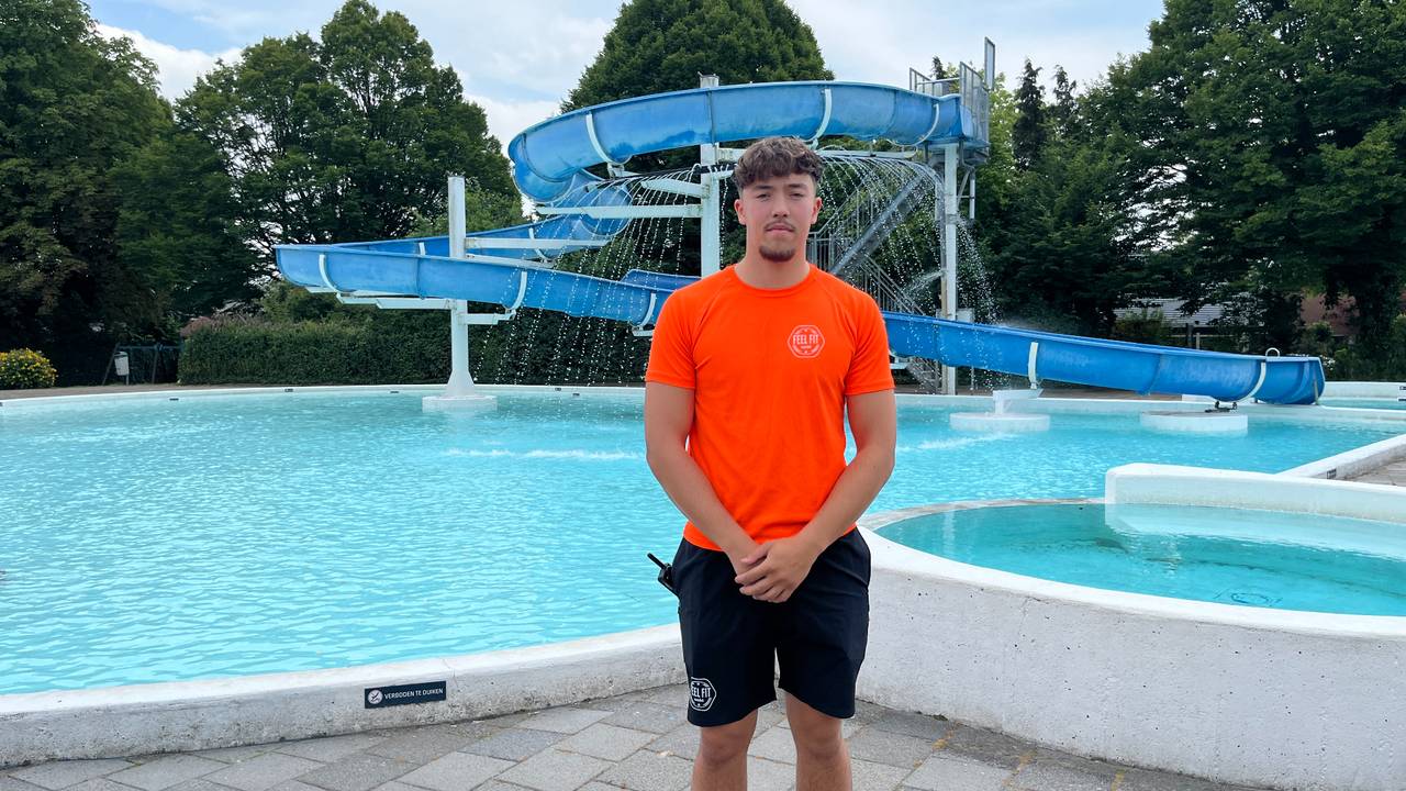 Sem is een van de nieuwe badmeesters bij het zwembad in Goirle. (foto: Jan Waalen).