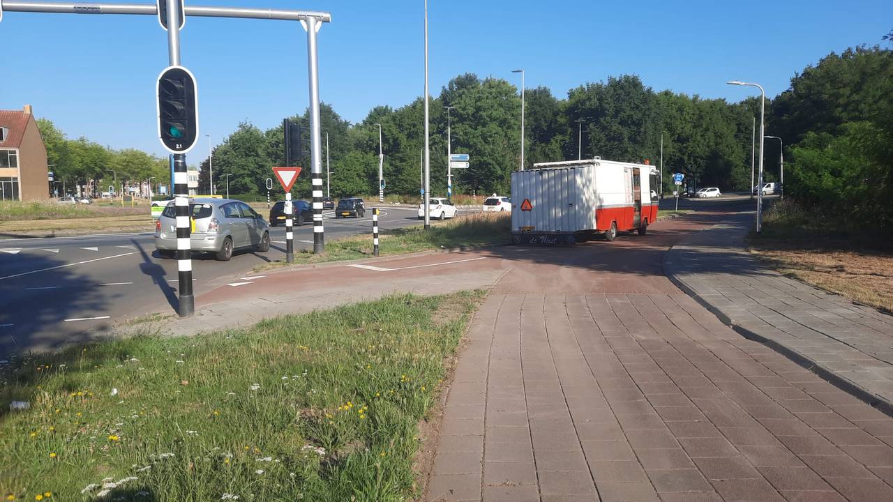 Eddy's bus is dinsdagochtend gestrand in Tilburg.