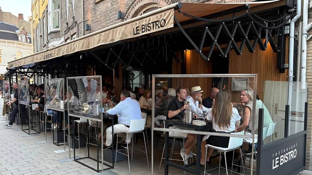 De horeca profiteert van de kermis (foto: Facebook Le Bistro).