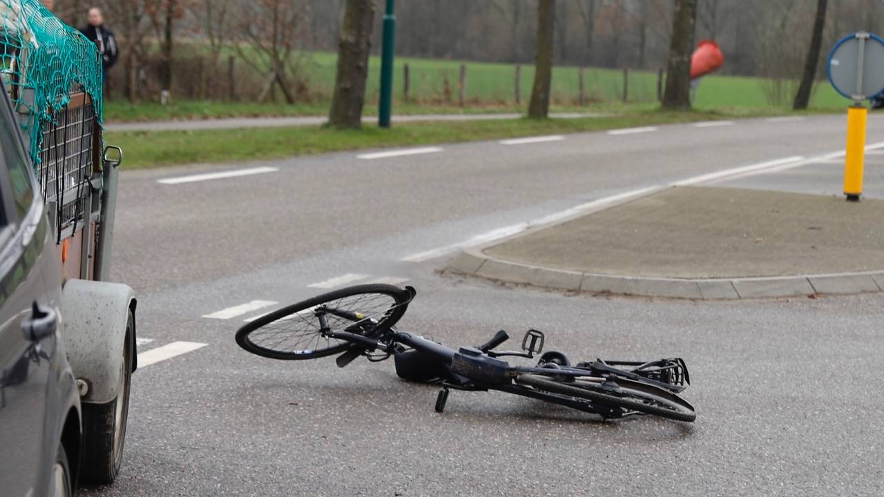 Hudo poškodovan moški v nesreči z viličarjem v Waalwijku