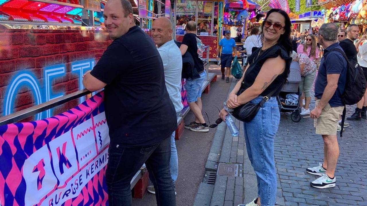 Ook toekijken bevalt goed bij de collega's (foto: Facebook Andre Krooswijk).