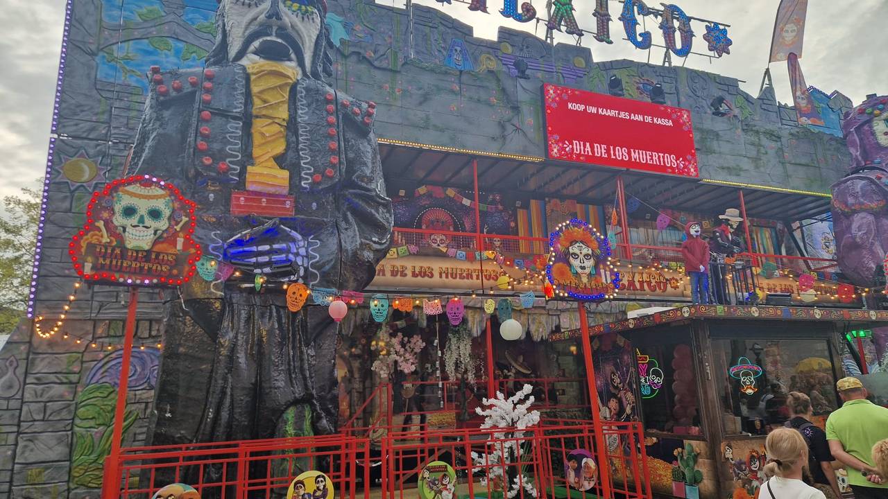 De vernieuwde kermisattractie Mexico.