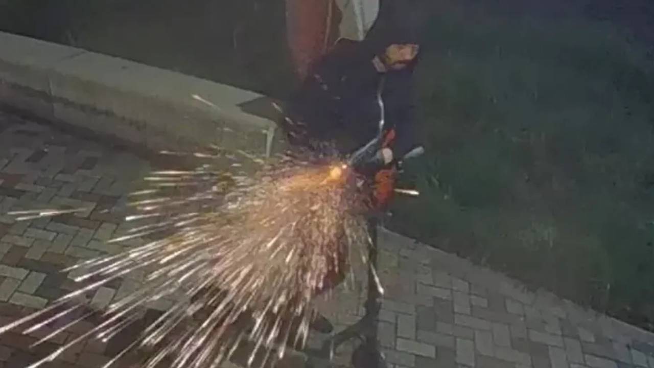 Grillroom beschoten, politie deelt beelden van schutter