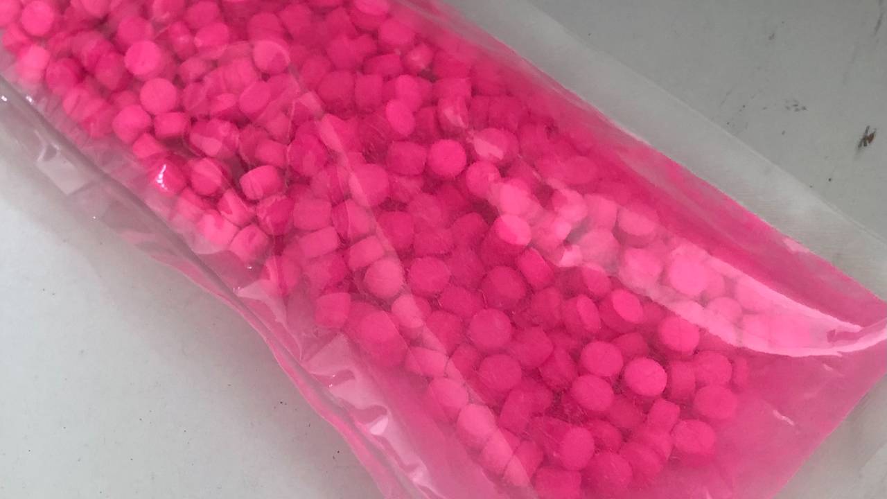 Zak pillen gebruikt bij een politie-oefening in 2023 (foto: Willem-Jan Joachems)