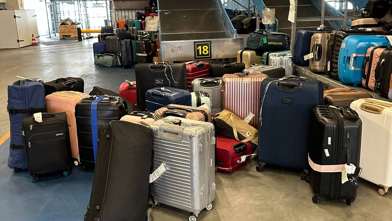 Passagiers moesten zondag lang wachten op hun koffers.