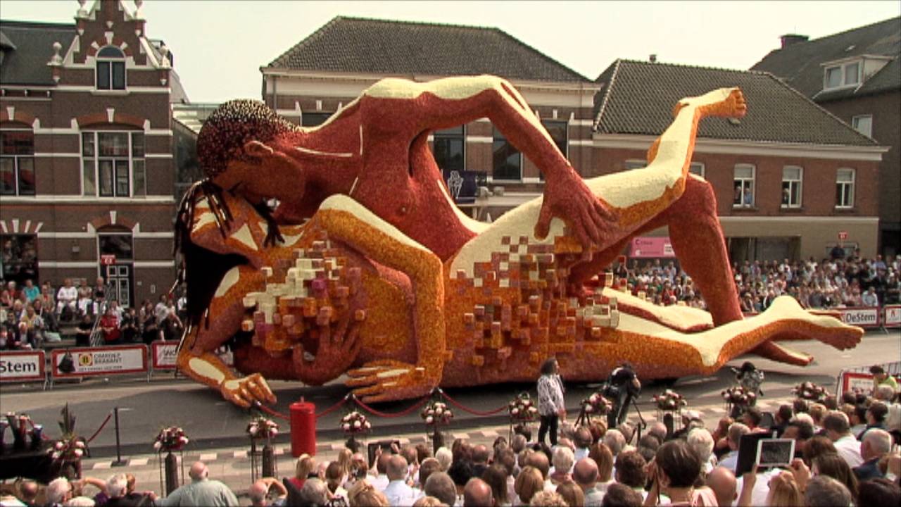 De censuurwagen deed in 2014 mee aan Corso Zundert (foto: Omroep Brabant)