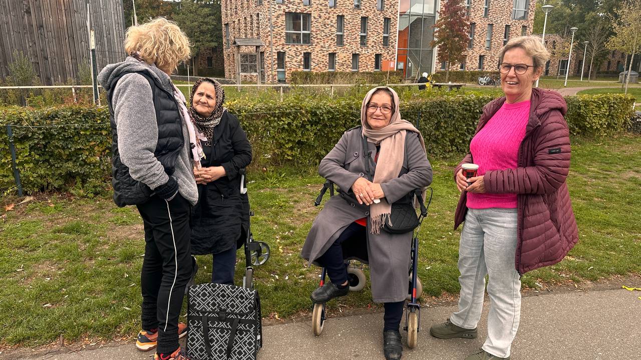 Bewoners van Grave ontmoeten de inwoners van het AZC (Foto: Jan Peels / Omroep Brabant.)