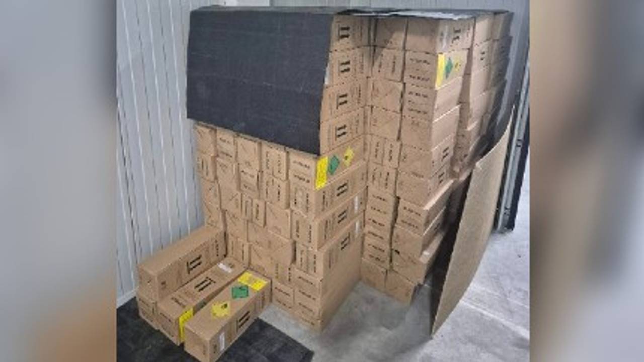 De politie nam duizenden lachgascilinders in beslag (foto: Politie).