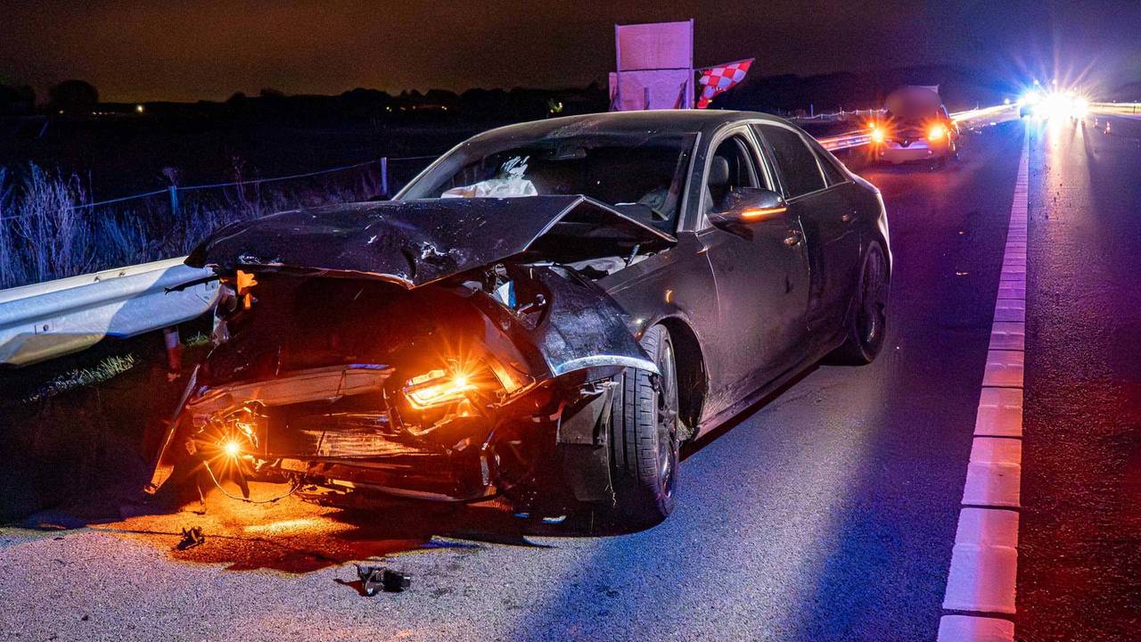 Aanhouding vanwege moordpoging in een hotel • Gewonde bij kop-staartbotsing op de A67, weg uren dicht.