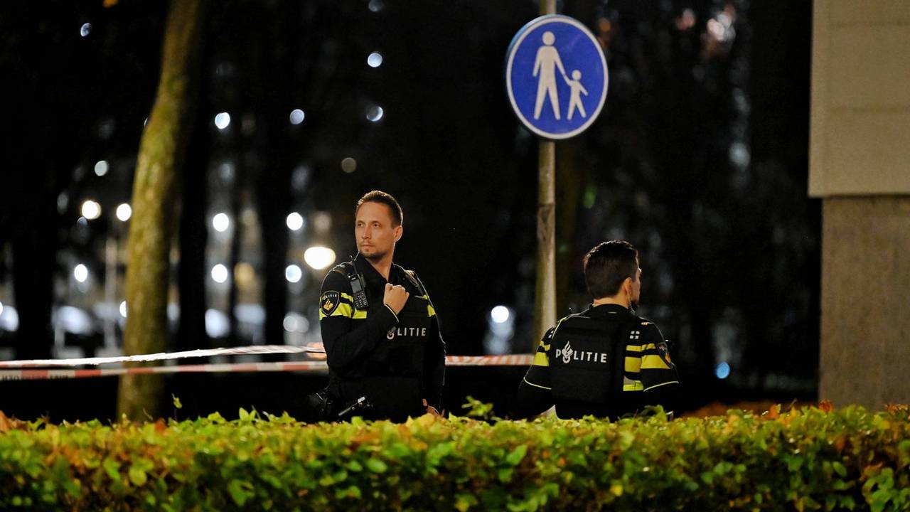 Drie woningen mogelijk beschoten in Tilburg, politie doet onderzoek