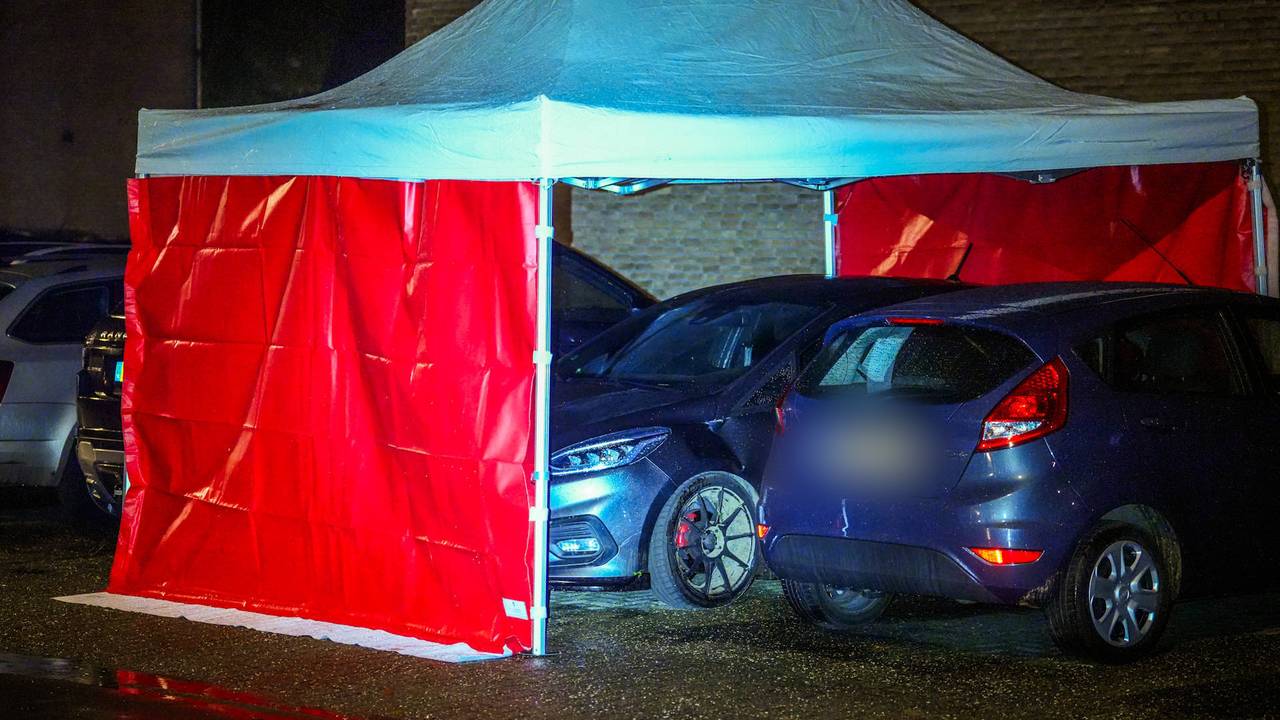 Gestolen auto betrokken bij botsing A2 gevonden, verdachte nog op de vlucht