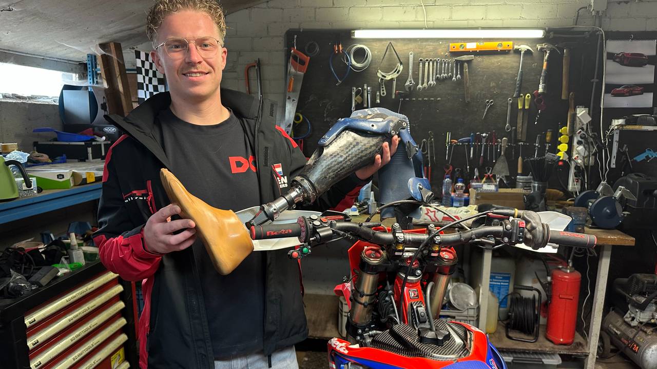Deen (26) wil als eerste motorrijder met één been de Dakar Rally uitrijden