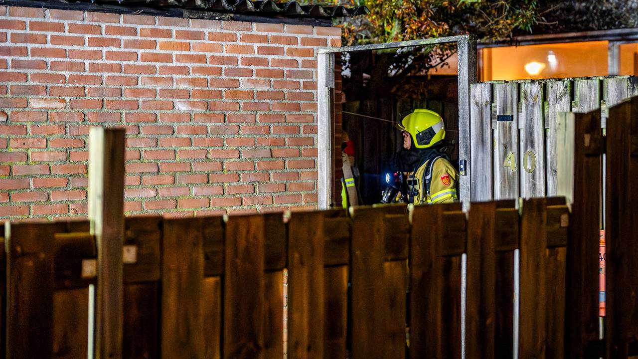 Aan de Schapendreef in Oss vatte een fietsaccu vlam (foto: Lucas Lammers/Persbureau Heitink).